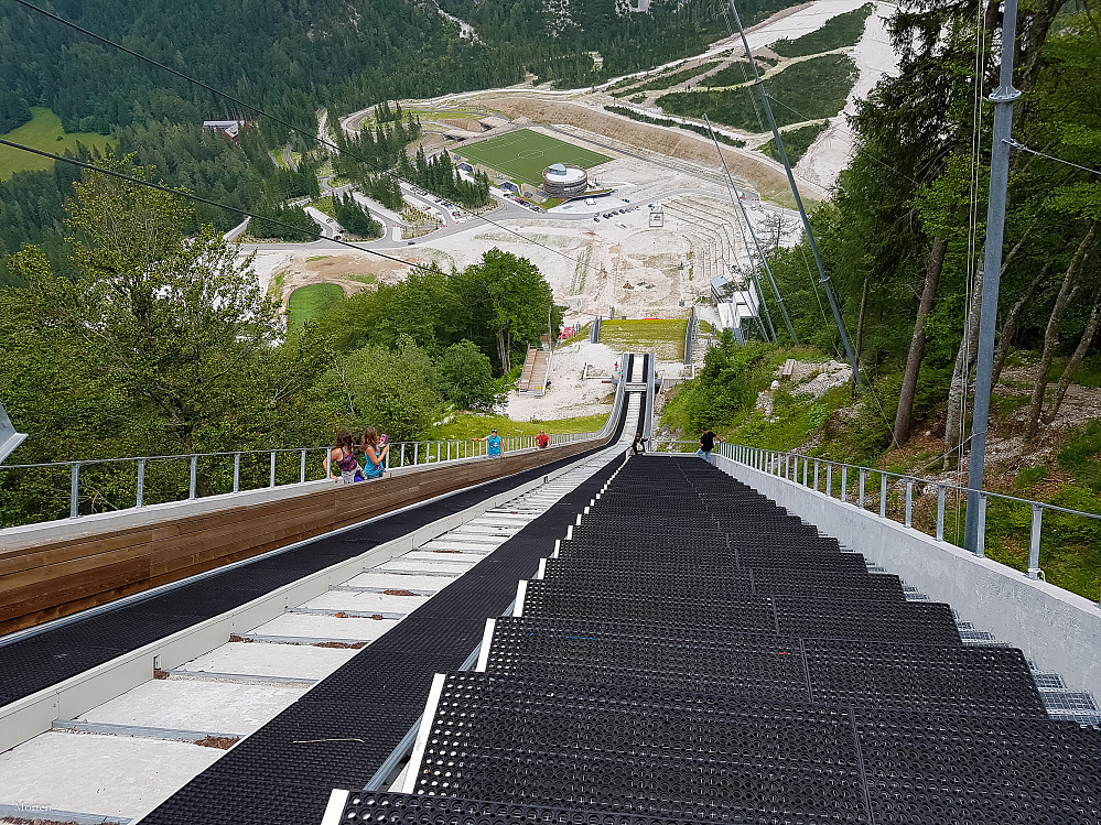 Øverst i Planicabakken. Her var det Zipline med over 200 hm forskjell. 