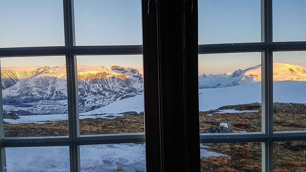 Utsikten fra hytta. Norges beste skryter Lom fjellstyre av.