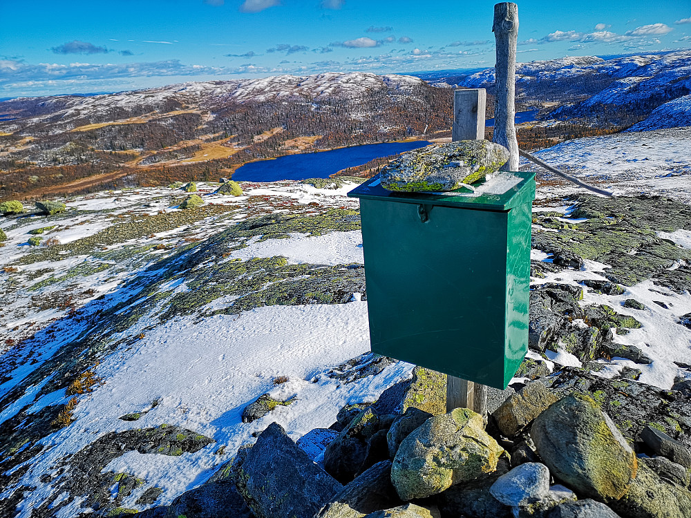 Turmål i enden av platået.