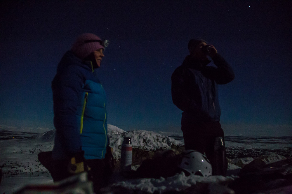 Håndholdt fotografering funker ikke så bra om natta, selv i måneskinn.