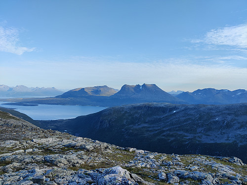 Store Bentsjordtinden og Malangen