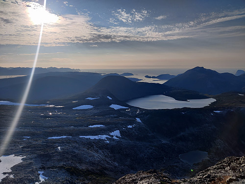 Skorelvatnet og Vasstinden