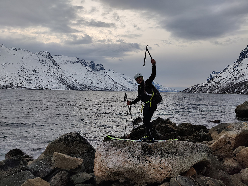 Ersfjorden. Norges beste fjord.|lefrightt