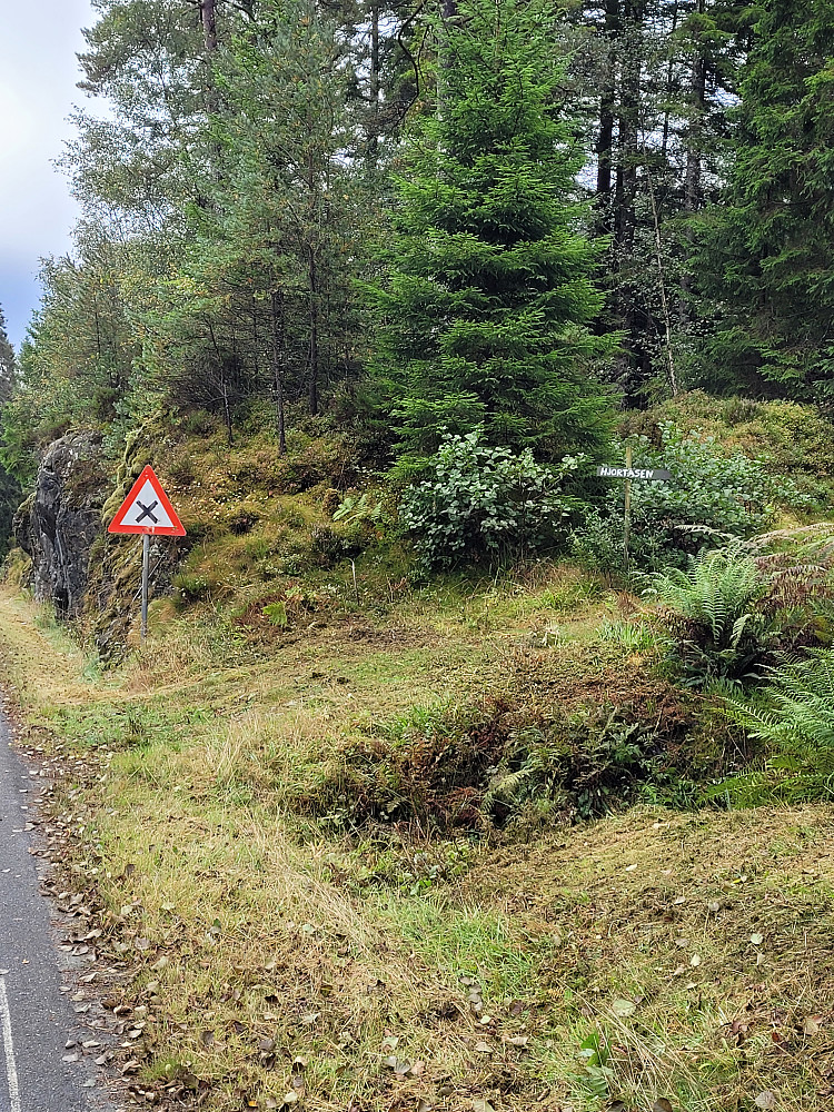 Her går stien inn
