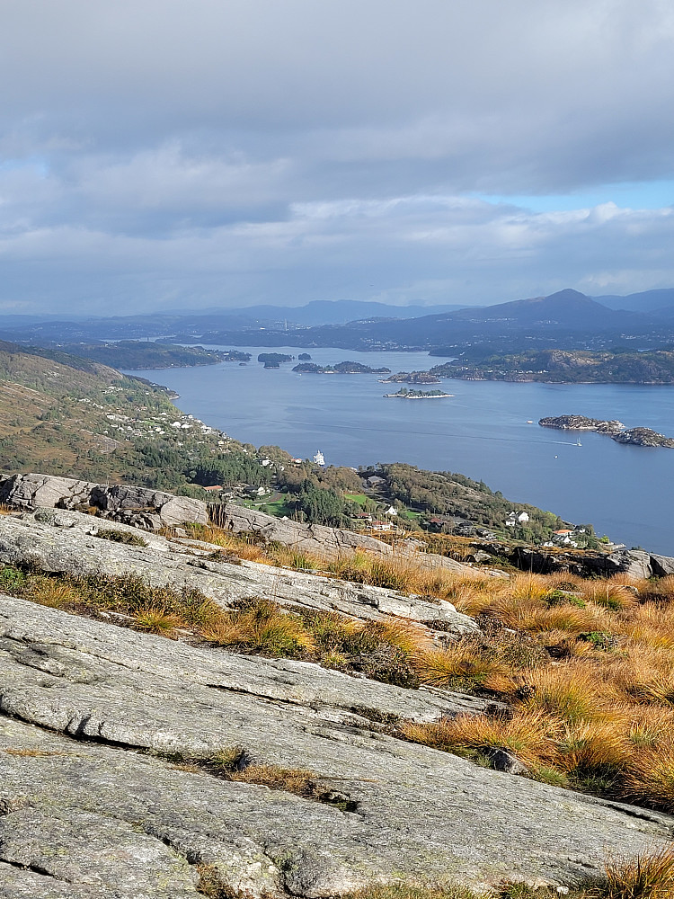 Utsikt mot Li fra toppen av Haganesfjellet.