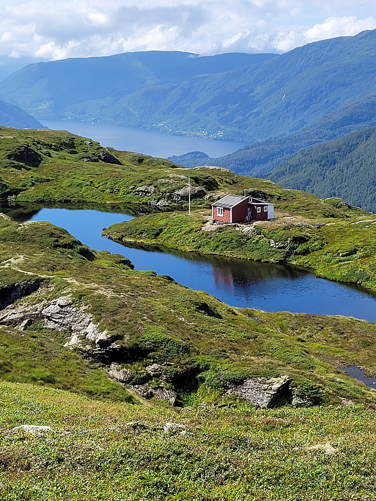 Hytte rett ved Bjørnsnipa.