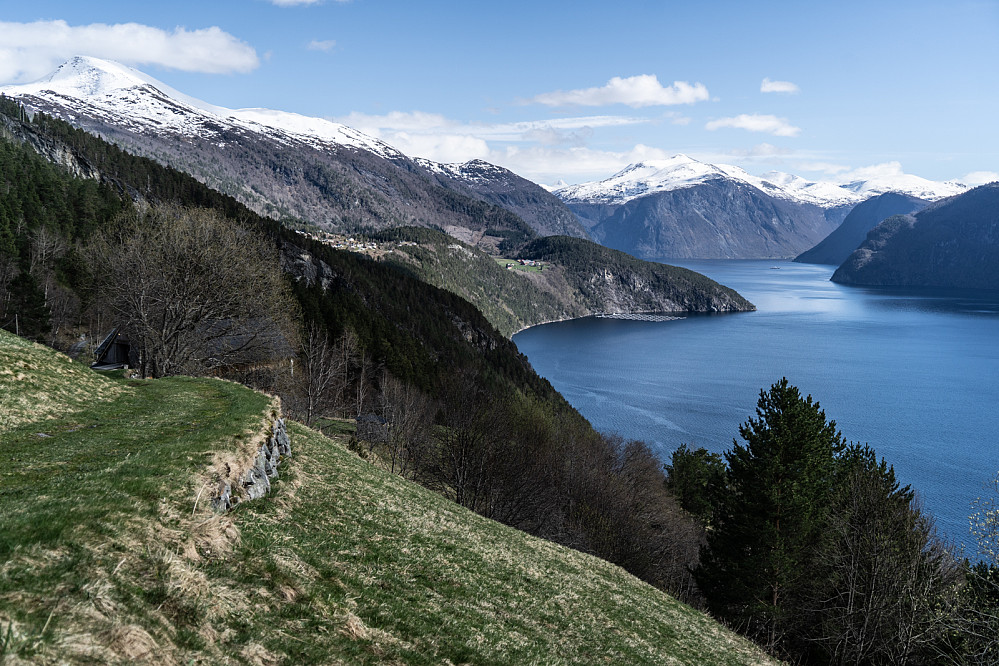 View from Ansok towards Liahornet and Norddalsfjorden