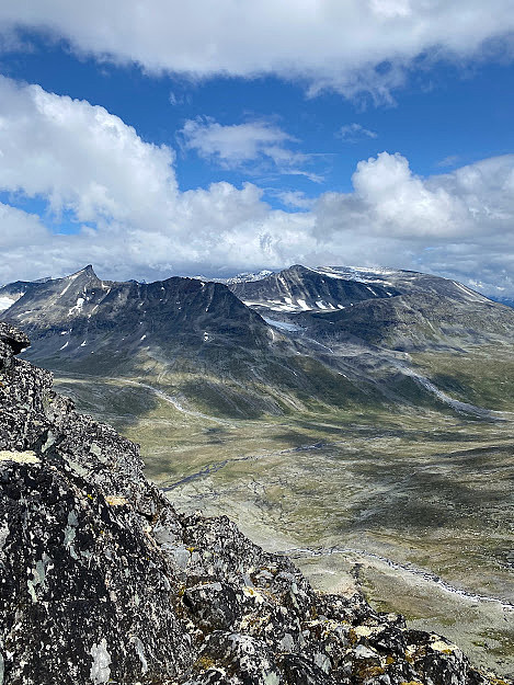 lang innmarsj. bilde fra røysa! vått og glatt!