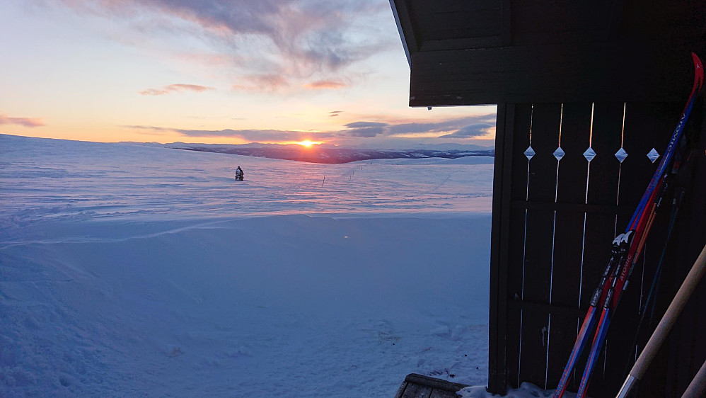 Mot vest på Jammerdalsbu. Solnedgang. Foto Per Hunnes Hansen