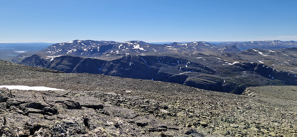 Frå Steinbunøse (Hydalsberget), mot Hydalsbergi.