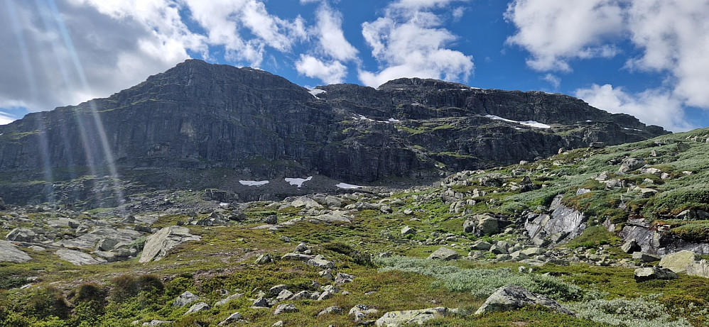 Ørnenøse sett frå nedstigninga på austsida. Eg kom ned frå oppe i høgre biletkant.