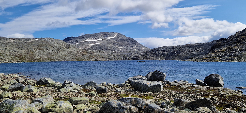 Mot Høgdebrøthøgde. Øvre Mølkedalstjørn 1466.