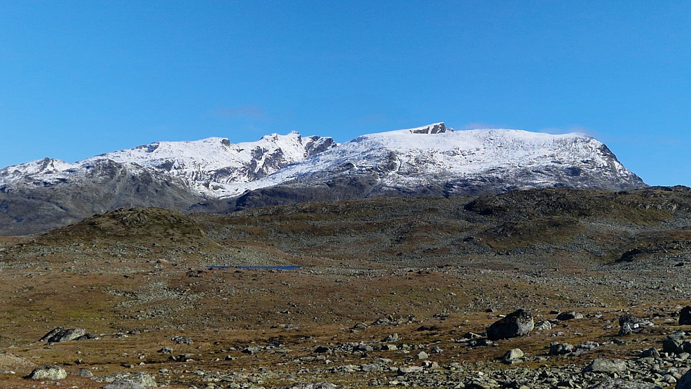Slettmarkkampen, Slettmarkpiggen og Slettmarkhøe. Galdeberget nærast og lengst til høgre.