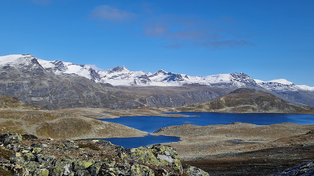 Ser bort på Dryllenøse frå Drylleberget.