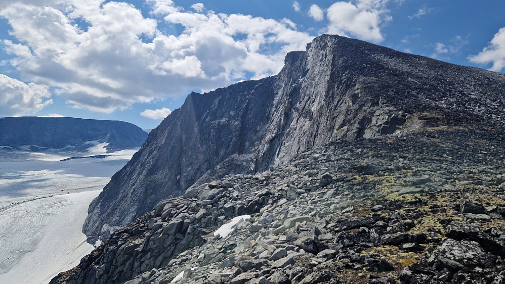 Mot Trollstein-Rundhøe.