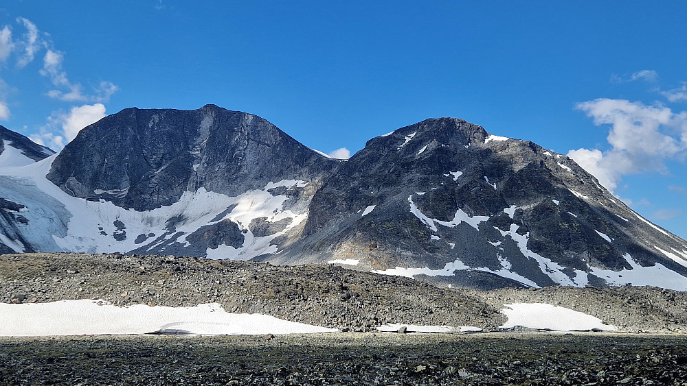Trollstein-Rundhøe og Svartholshøe, godt zooma inn.
