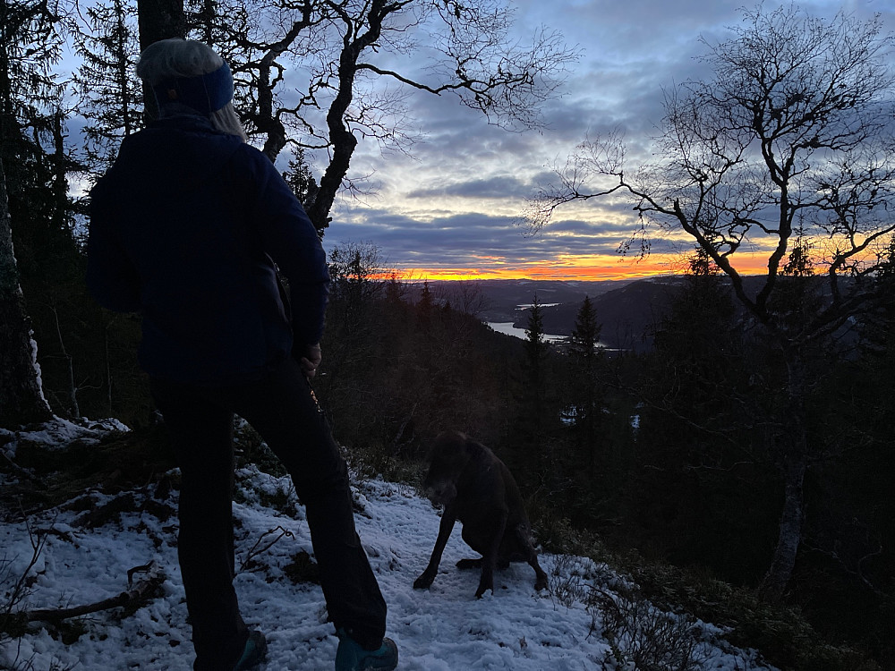 Sola går ned i Trollheimen.