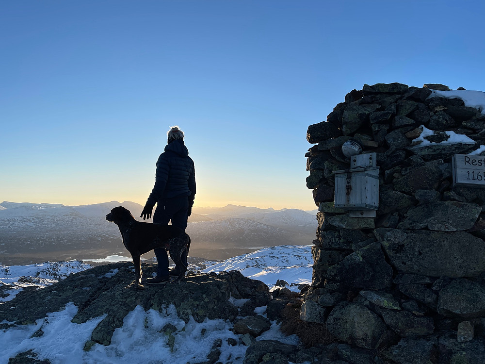 Lav sol over Trollhetta, Snota & co.