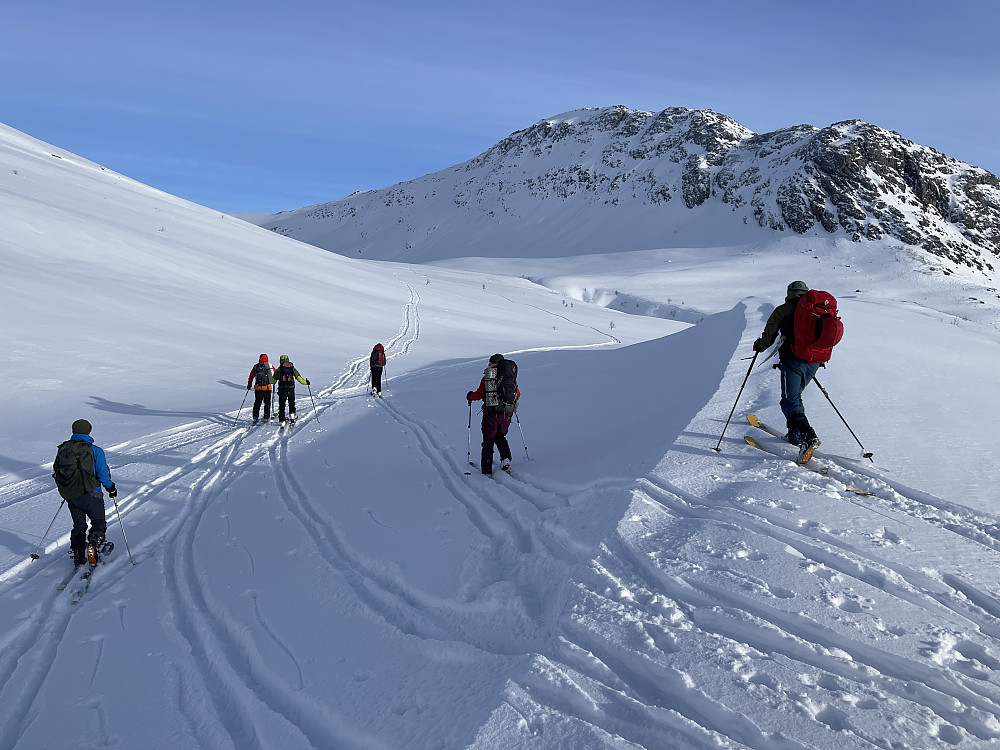 Tverråbåtnfjellet