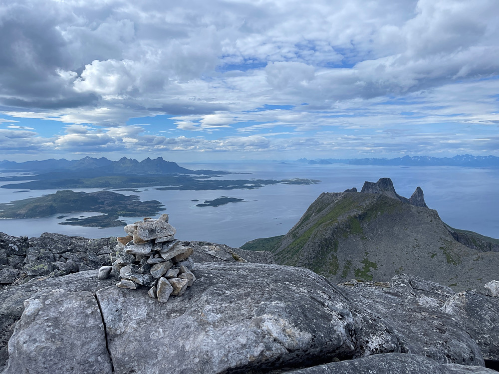 Mot Storskartinden (Lofoten bak)