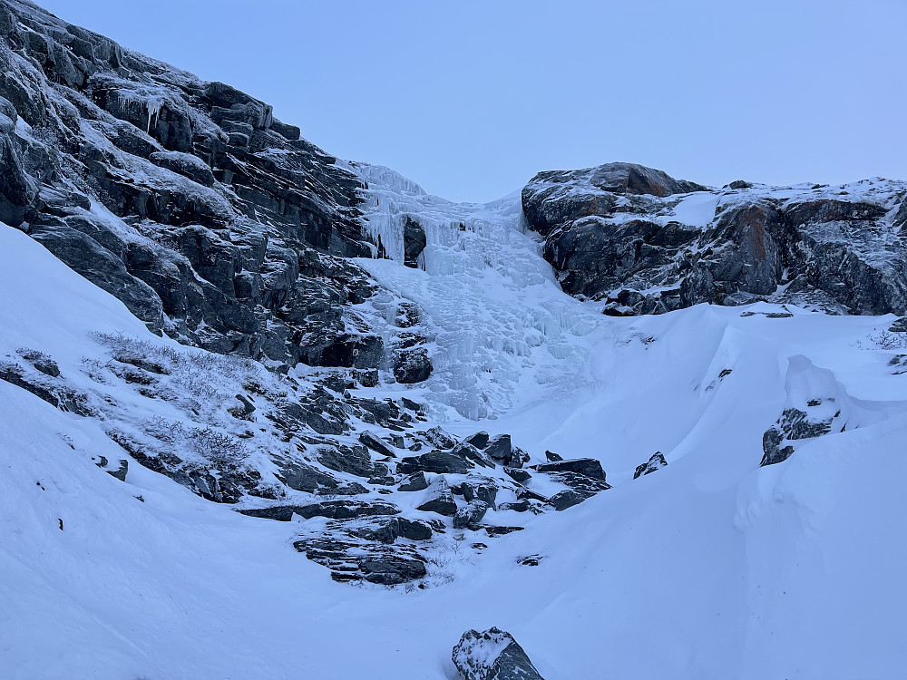 Fikk endelig gått dette artige opptaket, som jeg har sett opp til hver gang jeg har toppet ut Kongsvollfossen.