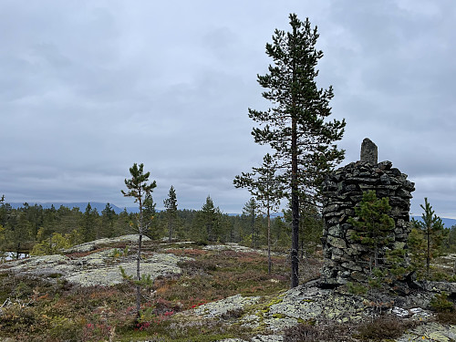Varden på Leknesfjellet Sør (717 m).