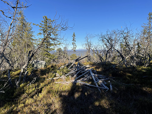 Et utsiktstårn er rast sammen på toppen av Øyvasshøgdi (918 m).