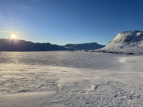 Vintermorgen ved Eldrevatnet (1116 m).