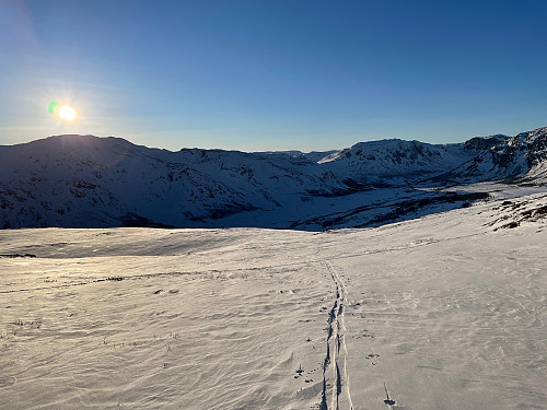 Nedkjøring i solnedgang.