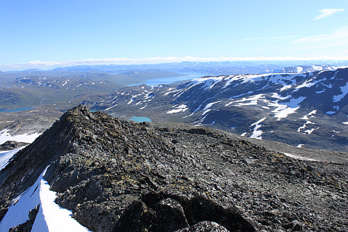 Utsikt mot syd fra Storegut (1968 m).