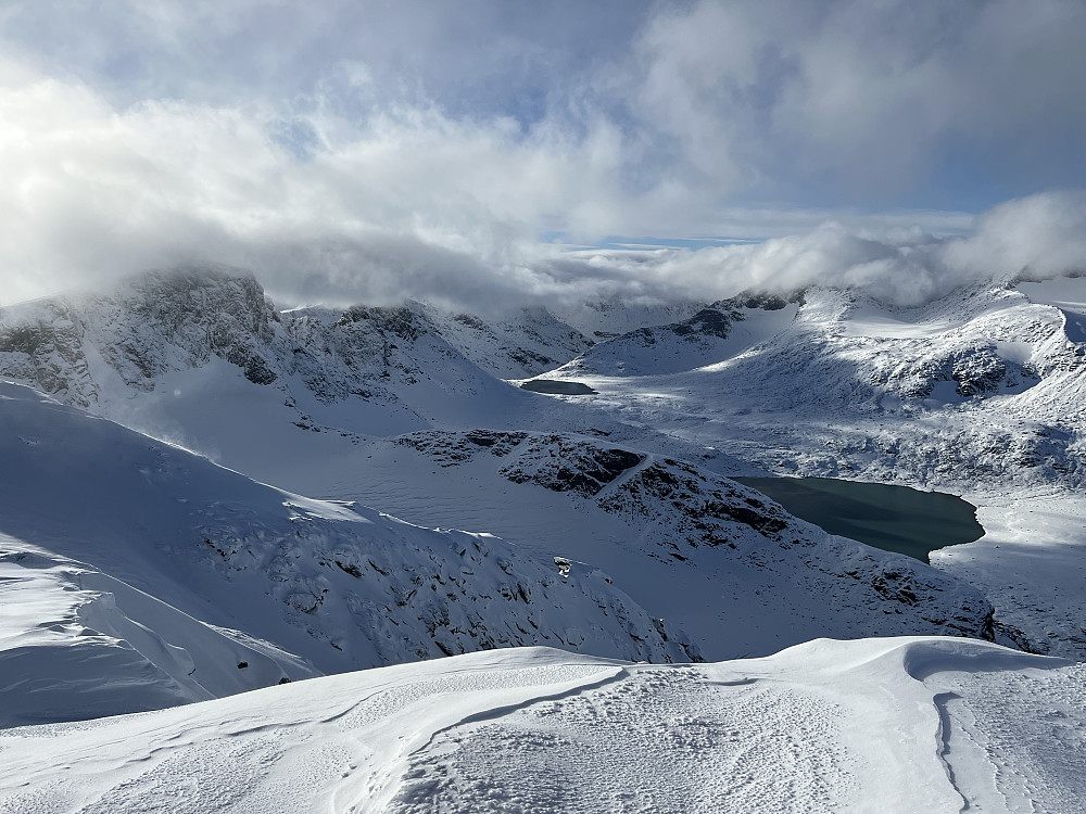 Fra Mugna (2159 m) mot Leirungsdalen.