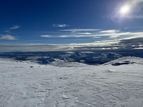 Fra bandet mellom Rasletinden (2105 m) og Kalvehøgde Ø2 (2088 m).