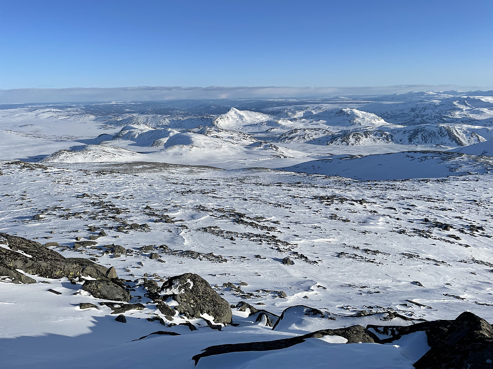 Fra Rasletinden (2105 m) mot sydøst.