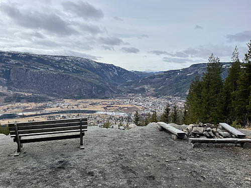 Fra utsiktpunkt mot Nesbyen (520 m).
