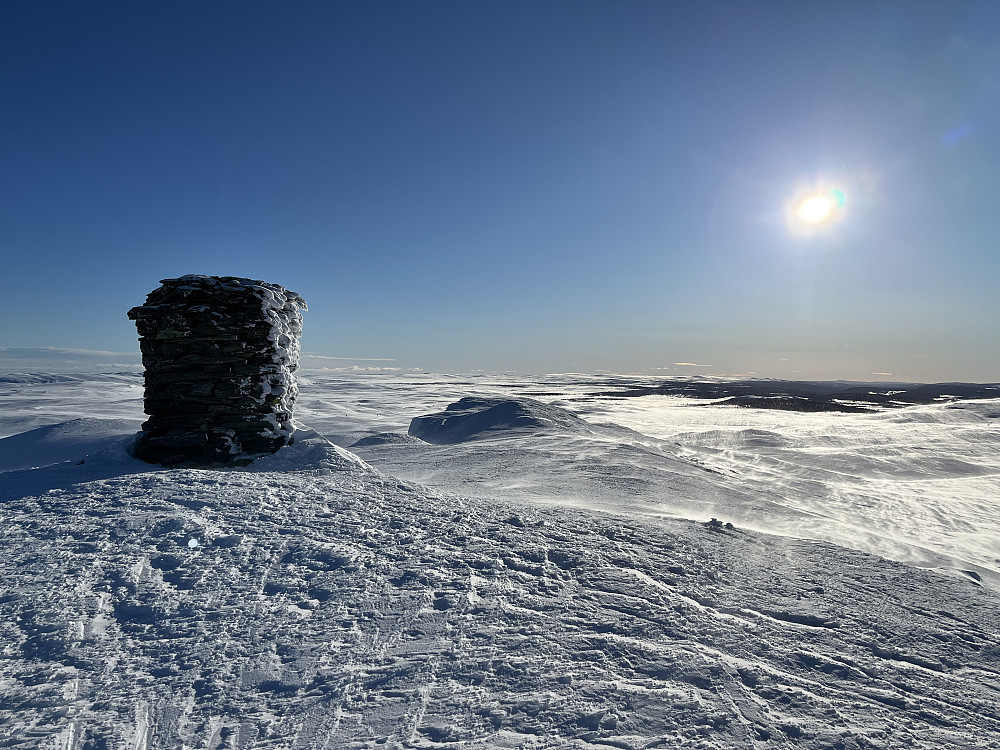 Goppolfjellet (1193 m).
