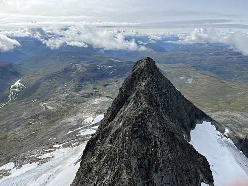 Fra Austanbotntinden V0 (2175 m) mot Søre Austanbotntinden (2103 m).