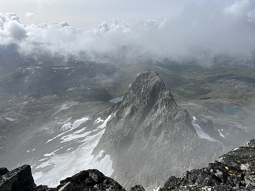 Fra Store Austanbotntinden (2204 m) mot Søre Austanbotntinden (2103 m).