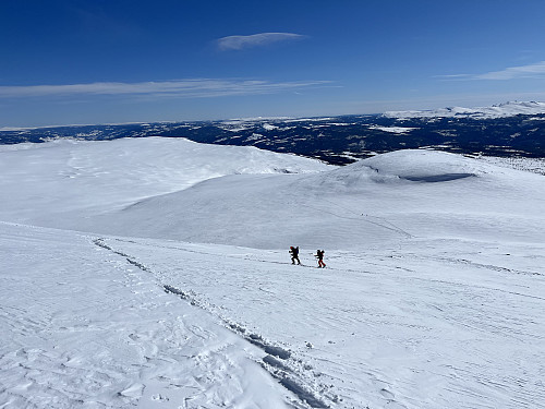 Utsikt mot sydøst fra oppstigningen til Saukampen (1659 m).