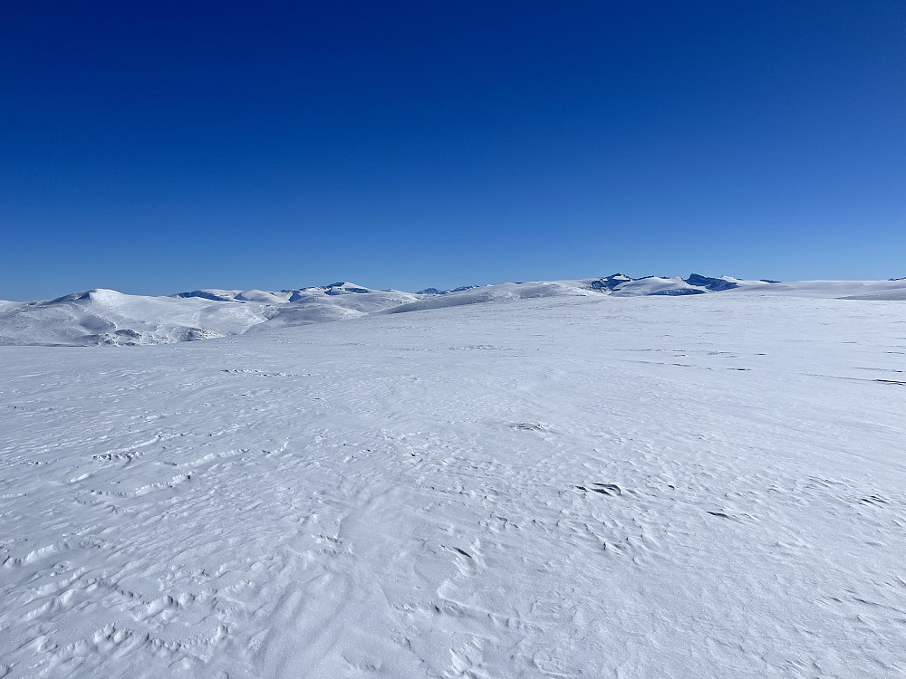 Fra Tverrfjellet (1952 m) mot Hestbreapiggane (2172 m) i syd.