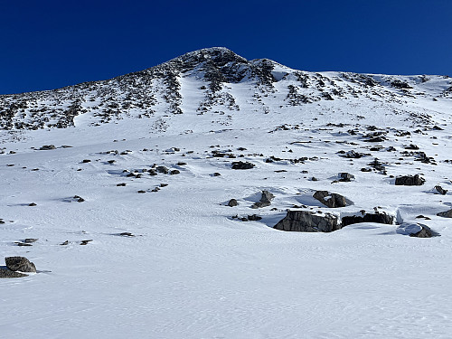 Tundradalskyrkja (1970 m) fra vest.