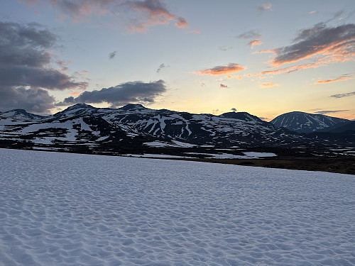 Fra Valdresflya mot Tjønnholstinden, Høgdebrotet og Besshøe.
