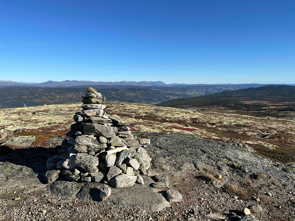 Fra Veslesanget (1194 m) mot nord.