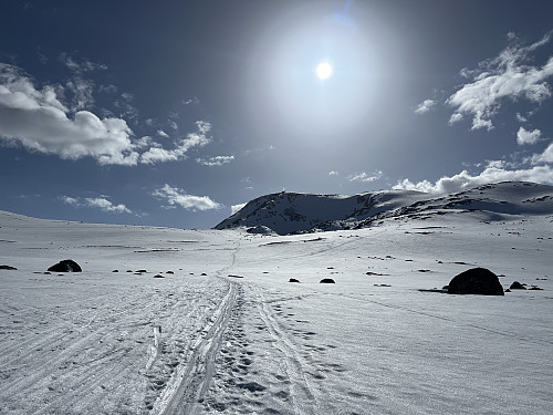 Tilbakeblikk på Østre Rasletinden (2010 m).