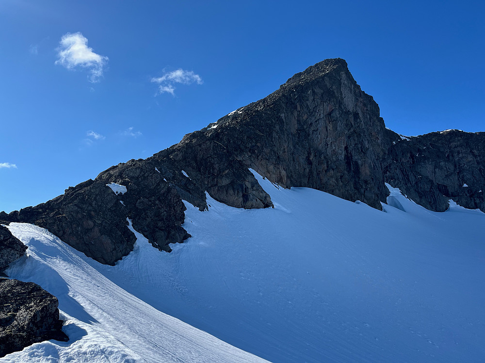 Austre Leirungstinden (2288 m).