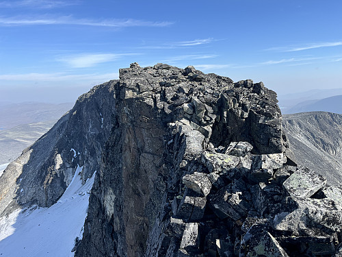 «Broen» ut til Sørvestre Styggehøbreatinden (2220 m).