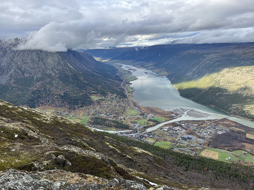 Fra Læshøe (1216 m) mot Lom.