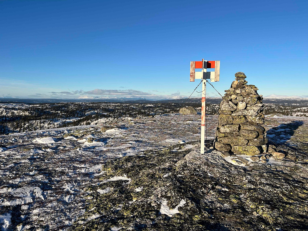 Utsikt fra Strøslifjell (1107 m) mot Hallingdal i nordvest.