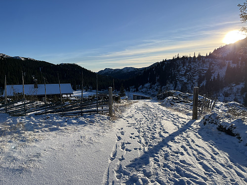 Ved Fjølaset.