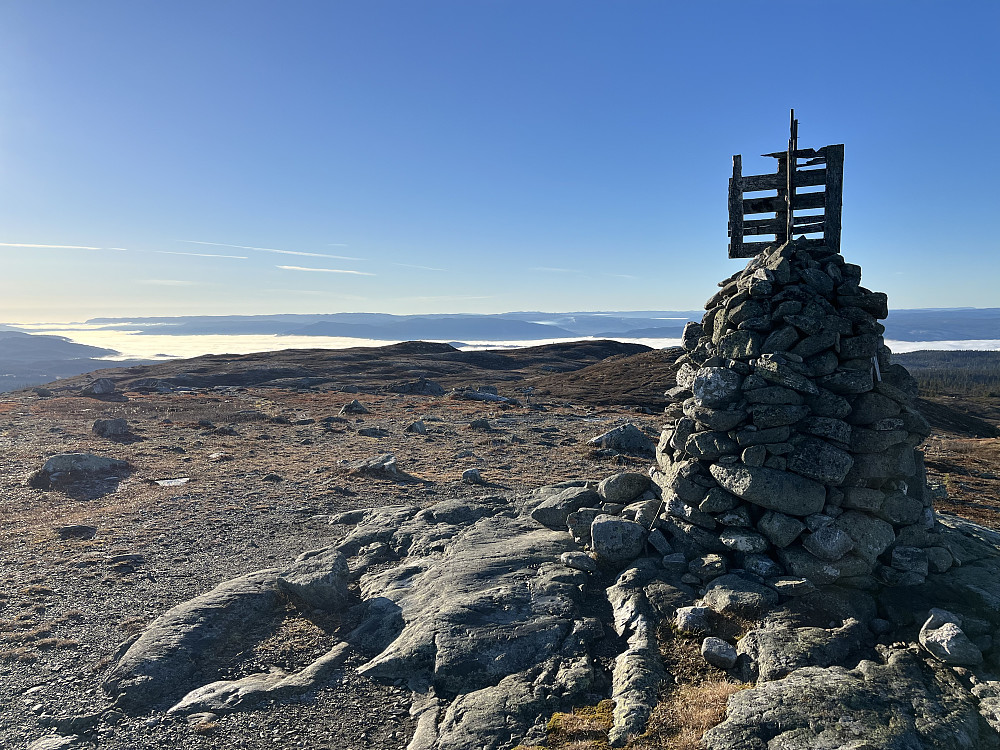 Utsikt fra Vardefjell (1182 m) mot Hallingdal.