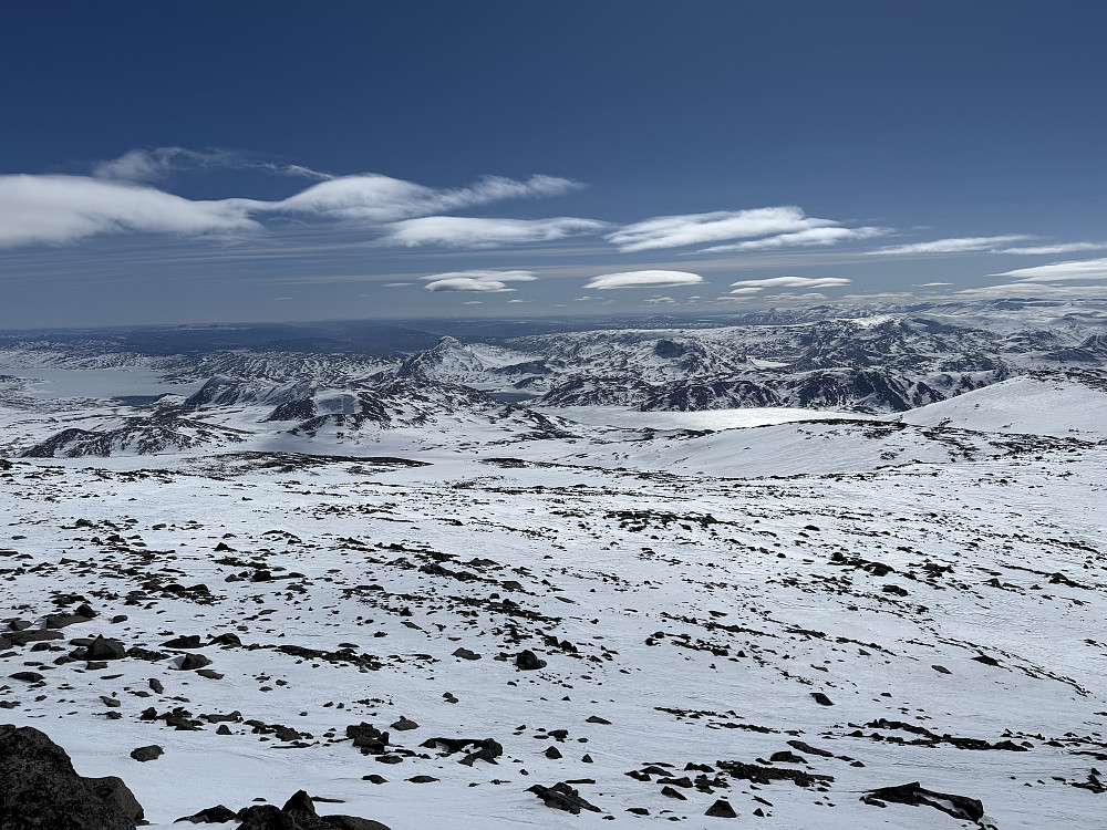 Fra Rasletinden (2105 m) mot syd.